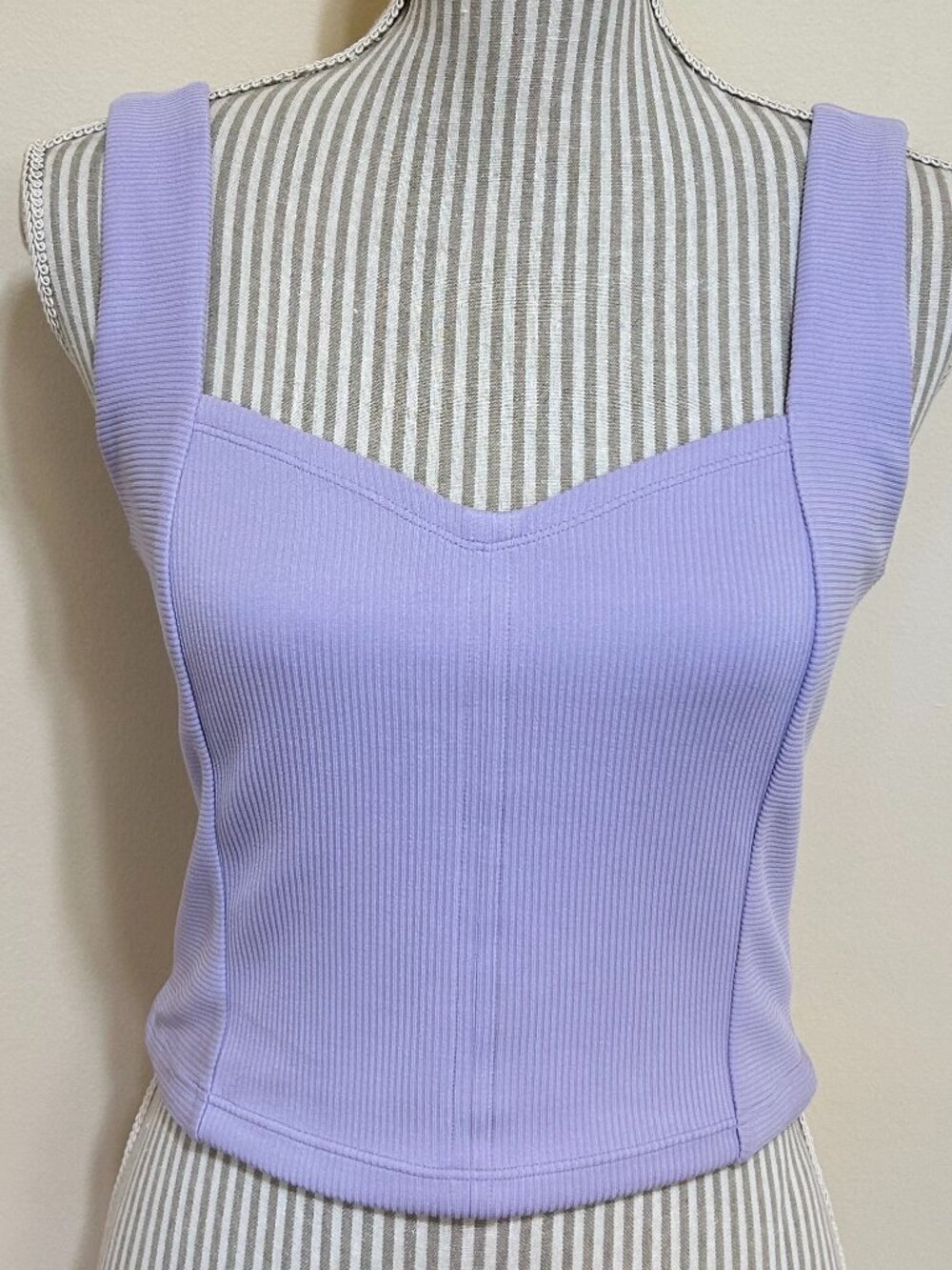 Lululemon Cropped Tank Top Fitted Sweetheart Neckline Mauve